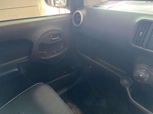 パッソ 1.0X Lパッケージ・キリリ 4WD アルミホイール HID スマートキー 電動格納ミラー CVT 盗難防止システム 衝突安全ボディ ベンチシート ABS ESC CD USB ミュージックプレイヤー接続可 エアコン(11枚目)