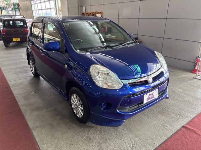 パッソ 1.0X Lパッケージ・キリリ 4WD アルミホイール HID スマートキー 電動格納ミラー CVT 盗難防止システム 衝突安全ボディ ベンチシート ABS ESC CD USB ミュージックプレイヤー接続可 エアコン(13枚目)