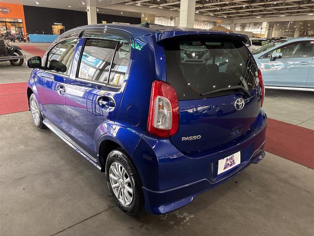 パッソ 1.0X Lパッケージ・キリリ 4WD アルミホイール HID スマートキー 電動格納ミラー CVT 盗難防止システム 衝突安全ボディ ベンチシート ABS ESC CD USB ミュージックプレイヤー接続可 エアコン(17枚目)