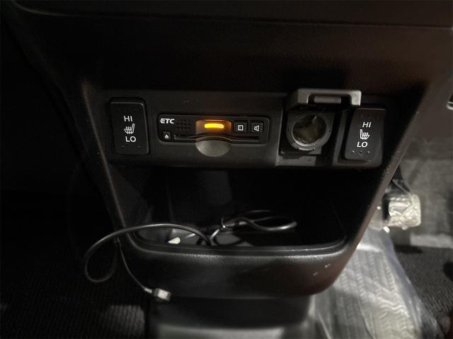 N-BOXカスタム G・ターボLパッケージ 4WD ETC バックカメラ 両側電動スライドドア ナビ TV オートクルーズコントロール HID スマートキー アイドリングストップ 電動格納ミラー シートヒーター ベンチシート CVT(9枚目)