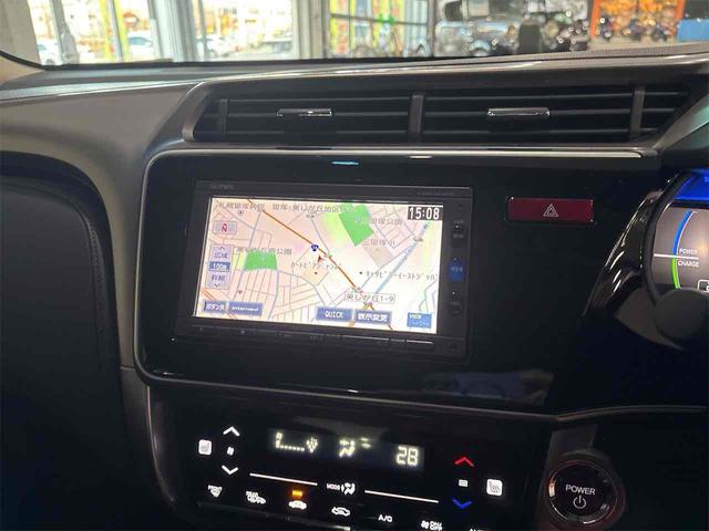 グレイス ハイブリッドＬＸ　４ＷＤ　オートクルーズコントロール　バックカメラ　ナビ　ＴＶ　アルミホイール　オートライト　ＬＥＤヘッドランプ　ＡＴ　シートヒーター　スマートキー　アイドリングストップ　電動格納ミラー（4枚目）