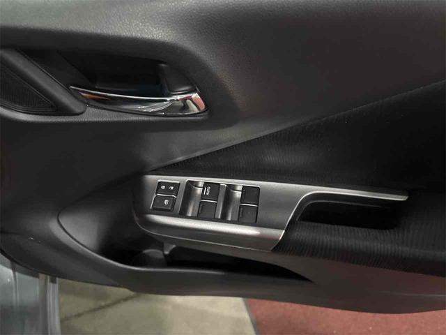 グレイス ハイブリッドＬＸ　４ＷＤ　オートクルーズコントロール　バックカメラ　ナビ　ＴＶ　アルミホイール　オートライト　ＬＥＤヘッドランプ　ＡＴ　シートヒーター　スマートキー　アイドリングストップ　電動格納ミラー（10枚目）