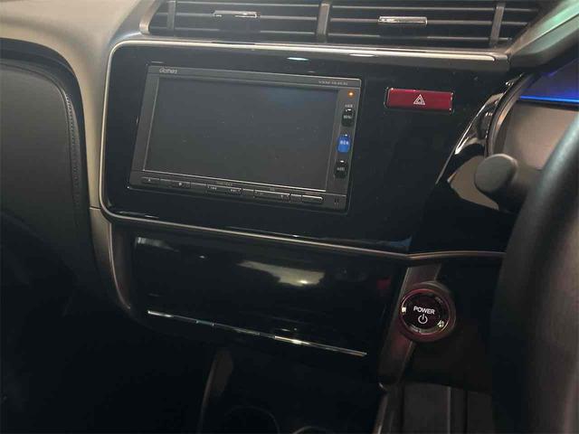 グレイス ハイブリッドＬＸ　４ＷＤ　オートクルーズコントロール　バックカメラ　ナビ　ＴＶ　アルミホイール　オートライト　ＬＥＤヘッドランプ　ＡＴ　シートヒーター　スマートキー　アイドリングストップ　電動格納ミラー（24枚目）