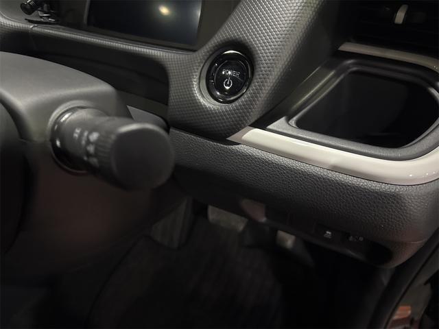 フィット ｅ：ＨＥＶベーシック　４ＷＤ　バックカメラ　ナビ　ＴＶ　クリアランスソナー　オートクルーズコントロール　レーンアシスト　衝突被害軽減システム　アルミホイール　オートライト　ＬＥＤヘッドランプ　スマートキー（9枚目）