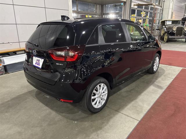 フィット ｅ：ＨＥＶベーシック　４ＷＤ　バックカメラ　ナビ　ＴＶ　クリアランスソナー　オートクルーズコントロール　レーンアシスト　衝突被害軽減システム　アルミホイール　オートライト　ＬＥＤヘッドランプ　スマートキー（15枚目）