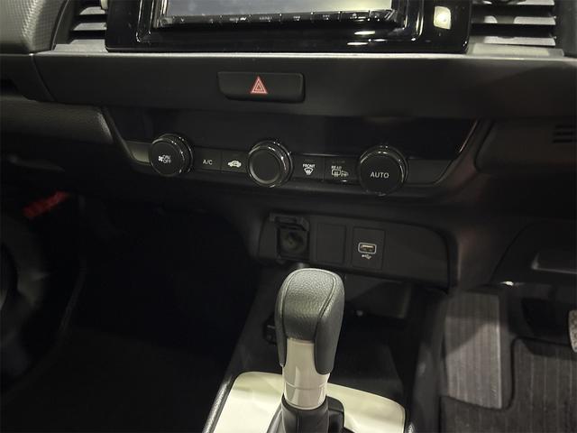 フィット ｅ：ＨＥＶベーシック　４ＷＤ　バックカメラ　ナビ　ＴＶ　クリアランスソナー　オートクルーズコントロール　レーンアシスト　衝突被害軽減システム　アルミホイール　オートライト　ＬＥＤヘッドランプ　スマートキー（24枚目）