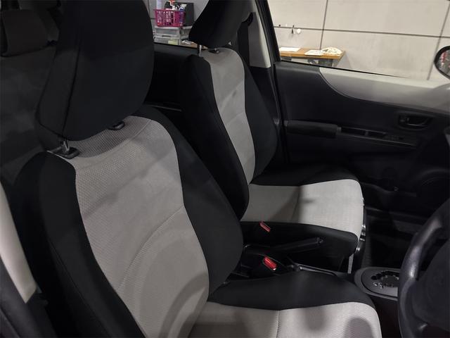 ヴィッツ F 4WD ナビ TV アルミホイール キーレスエントリー 電動格納ミラー CVT 衝突安全ボディ ABS CD DVD再生 Bluetooth エアコン パワーステアリング パワーウィンドウ(10枚目)