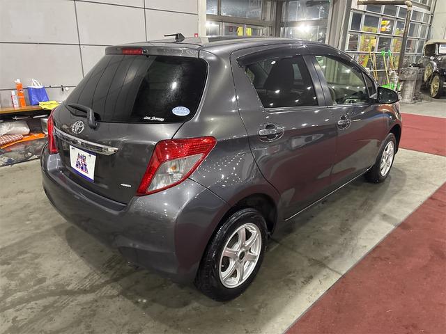 ヴィッツ F 4WD ナビ TV アルミホイール キーレスエントリー 電動格納ミラー CVT 衝突安全ボディ ABS CD DVD再生 Bluetooth エアコン パワーステアリング パワーウィンドウ(15枚目)