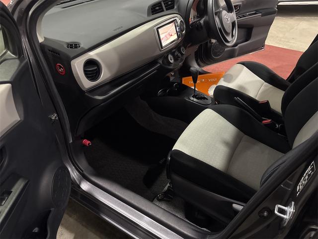 ヴィッツ F 4WD ナビ TV アルミホイール キーレスエントリー 電動格納ミラー CVT 衝突安全ボディ ABS CD DVD再生 Bluetooth エアコン パワーステアリング パワーウィンドウ(22枚目)