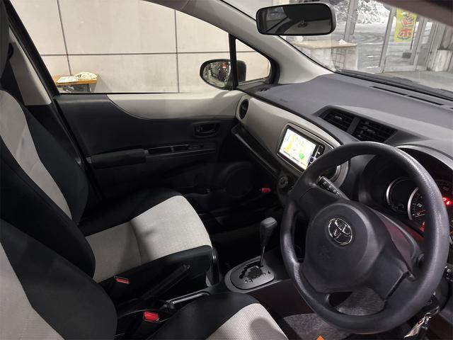 ヴィッツ F 4WD ナビ TV アルミホイール キーレスエントリー 電動格納ミラー CVT 衝突安全ボディ ABS CD DVD再生 Bluetooth エアコン パワーステアリング パワーウィンドウ(23枚目)