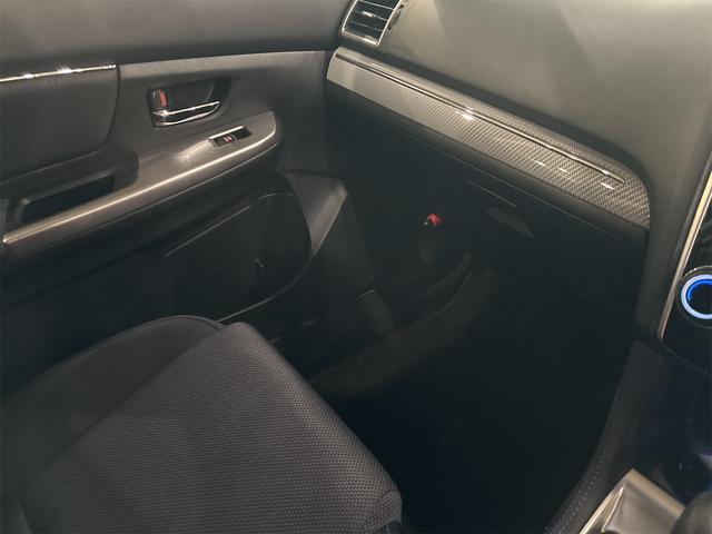 レヴォーグ １．６ＧＴ－Ｓアイサイト　４ＷＤ　ドライブレコーダー　ＥＴＣ　バックカメラ　サイドカメラ　ナビ　ＴＶ　オートクルーズコントロール　レーンアシスト　衝突被害軽減システム　アルミホイール　ＬＥＤヘッドランプ　パワーシート（30枚目）