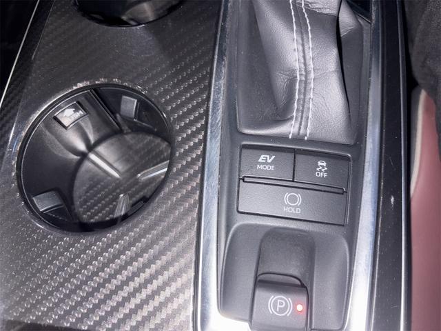 クラウンハイブリッド ＲＳアドバンス　Ｆｏｕｒ　４ＷＤ　ドライブレコーダー　クリアランスソナー　レーンアシスト　オートクルーズコントロール　パークアシスト　衝突被害軽減システム　全周囲カメラ　ナビ　ＴＶ　アルミホイール　オートマチックハイビーム（32枚目）