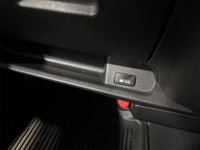 ハイエースバン ロングスーパーＧＬ　４ＷＤ　ドライブレコーダー　バックカメラ　ナビ　ＴＶ　レーンアシスト　衝突被害軽減システム　両側スライドドア　オートマチックハイビーム　アルミホイール　電動格納ミラー　ＡＴ　１００Ｖ電源　ＡＢＳ（8枚目）