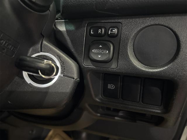 ハイエースバン ロングスーパーＧＬ　４ＷＤ　ドライブレコーダー　バックカメラ　ナビ　ＴＶ　レーンアシスト　衝突被害軽減システム　両側スライドドア　オートマチックハイビーム　アルミホイール　電動格納ミラー　ＡＴ　１００Ｖ電源　ＡＢＳ（10枚目）
