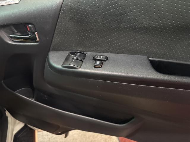 ハイエースバン ロングスーパーＧＬ　４ＷＤ　ドライブレコーダー　バックカメラ　ナビ　ＴＶ　レーンアシスト　衝突被害軽減システム　両側スライドドア　オートマチックハイビーム　アルミホイール　電動格納ミラー　ＡＴ　１００Ｖ電源　ＡＢＳ（11枚目）