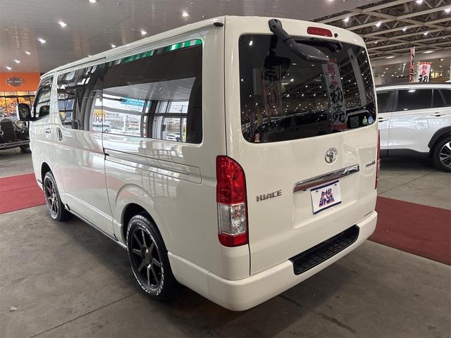 ハイエースバン ロングスーパーＧＬ　４ＷＤ　ドライブレコーダー　バックカメラ　ナビ　ＴＶ　レーンアシスト　衝突被害軽減システム　両側スライドドア　オートマチックハイビーム　アルミホイール　電動格納ミラー　ＡＴ　１００Ｖ電源　ＡＢＳ（16枚目）