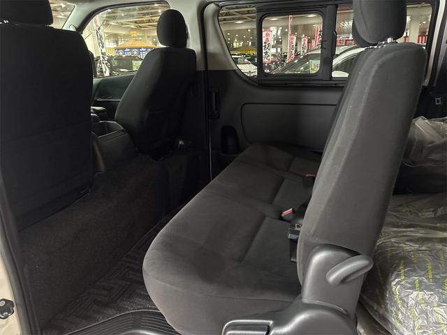 ハイエースバン ロングスーパーＧＬ　４ＷＤ　ドライブレコーダー　バックカメラ　ナビ　ＴＶ　レーンアシスト　衝突被害軽減システム　両側スライドドア　オートマチックハイビーム　アルミホイール　電動格納ミラー　ＡＴ　１００Ｖ電源　ＡＢＳ（22枚目）