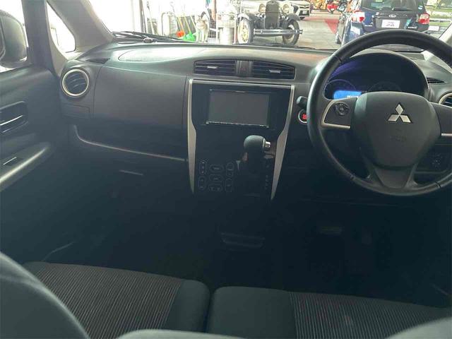 ｅＫカスタム Ｔ　４ＷＤ　バックカメラ　ＨＩＤ　スマートキー　電動格納ミラー　シートヒーター　ベンチシート　ＣＶＴ　盗難防止システム　ＡＢＳ　アルミホイール　衝突安全ボディ　エアコン　パワーステアリング（2枚目）