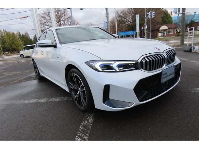 ３シリーズ ３２０ｄ　ｘＤｒｉｖｅ　Ｍスポーツ　元デモカー　後期モデル　カーブドディスプレイ　４ＷＤ　衝突軽減ブレーキ　ＡＣＣ　ＰＤＣセンサー　全方位カメラ　電動テールゲート　ＨＵＤ　シートヒーター　純正１８インチＡＷ　ＥＴＣ２．０（7枚目）