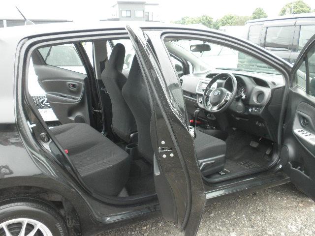 ヴィッツ Ｆ　４ＷＤ・ＦＡＴ・Ｗエアバック・（9枚目）