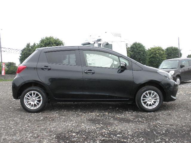 ヴィッツ Ｆ　４ＷＤ・ＦＡＴ・Ｗエアバック・（10枚目）