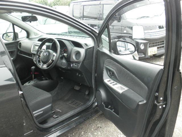 ヴィッツ Ｆ　４ＷＤ・ＦＡＴ・Ｗエアバック・（16枚目）