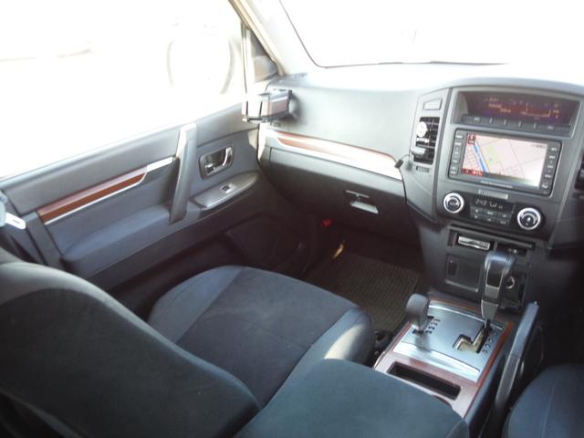 パジェロ ロング エクシード プレミアムエディション 社外アルミホイール・社外マフラー(2枚目)