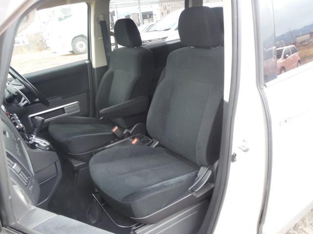 デリカＤ：５ Ｄ　プレミアム　両側パワースライドドア・ディーゼルターボ・４ＷＤ（18枚目）