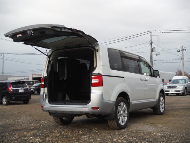 デリカＤ：５ Ｄ　プレミアム　両側パワースライドドア・ディーゼルターボ・４ＷＤ（69枚目）