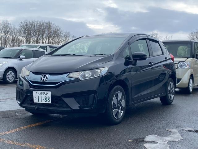 フィットハイブリッド Lパッケージ 4WD・ハイブリッド・ハーフレザーシート・純正エンジンスターター・プッシュスタート(11枚目)