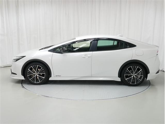 プリウス G 4WD フルセグ ミュージックプレイヤー接続可 バックカメラ 衝突被害軽減システム ETC ドラレコ LEDヘッドランプ ワンオーナー フルエアロ 記録簿(2枚目)