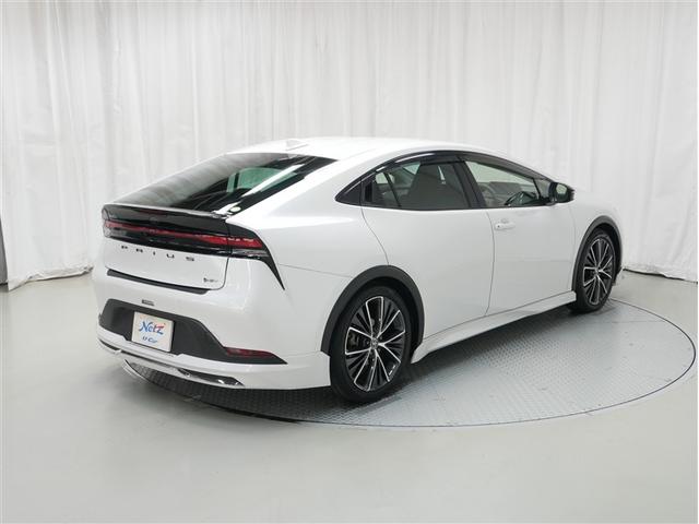 プリウス G 4WD フルセグ ミュージックプレイヤー接続可 バックカメラ 衝突被害軽減システム ETC ドラレコ LEDヘッドランプ ワンオーナー フルエアロ 記録簿(3枚目)