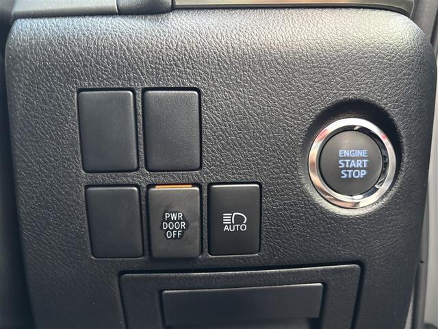 アルファード ２．５Ｓ　タイプゴールドＩＩ　４ＷＤ　フルセグ　メモリーナビ　ＤＶＤ再生　ミュージックプレイヤー接続可　後席モニター　バックカメラ　衝突被害軽減システム　ＥＴＣ　両側電動スライド　ＬＥＤヘッドランプ　乗車定員７人　３列シート（12枚目）