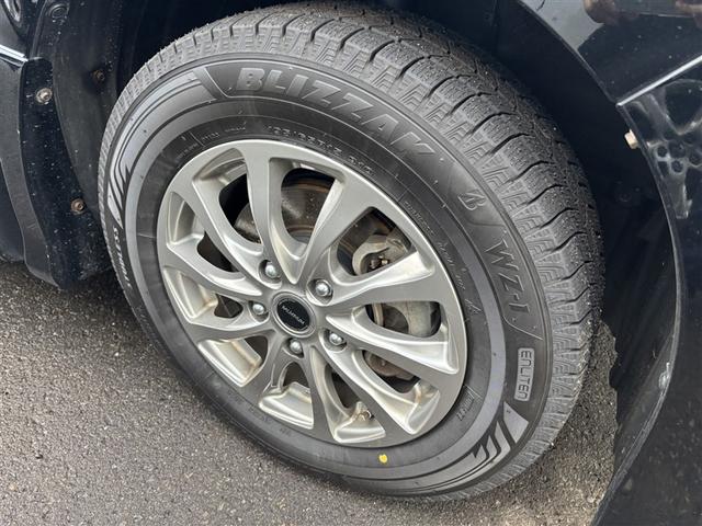 ヴォクシー ＺＳ　煌ＩＩＩ　４ＷＤ　フルセグ　メモリーナビ　ＤＶＤ再生　ミュージックプレイヤー接続可　バックカメラ　衝突被害軽減システム　両側電動スライド　ＬＥＤヘッドランプ　ウオークスルー　乗車定員７人　３列シート　記録簿（21枚目）