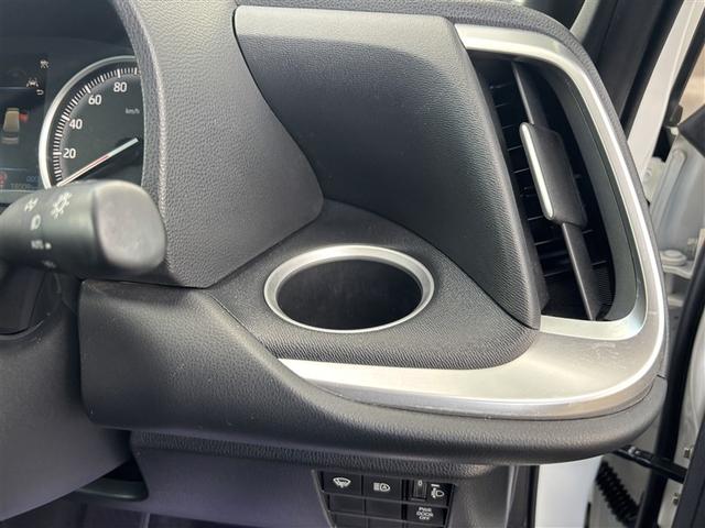 ヴォクシー S-G 4WD フルセグ メモリーナビ DVD再生 ミュージックプレイヤー接続可 バックカメラ 衝突被害軽減システム ETC 電動スライドドア LEDヘッドランプ ウオークスルー 乗車定員8人 3列シート(12枚目)