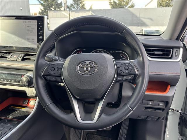 RAV4 アドベンチャー 4WD ミュージックプレイヤー接続可 バックカメラ 衝突被害軽減システム LEDヘッドランプ ワンオーナー(6枚目)