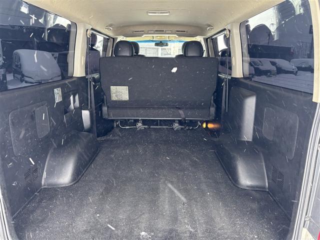 ハイエースバン スーパーGL ダークプライム 4WD フルセグ メモリーナビ DVD再生 ミュージックプレイヤー接続可 バックカメラ ETC LEDヘッドランプ ワンオーナー 記録簿 ディーゼル(28枚目)