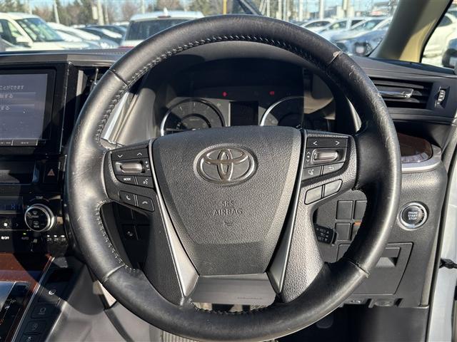 ヴェルファイア ２．５Ｘ　４ＷＤ　フルセグ　メモリーナビ　ＤＶＤ再生　ミュージックプレイヤー接続可　後席モニター　バックカメラ　ＥＴＣ　両側電動スライド　ＬＥＤヘッドランプ　乗車定員８人　３列シート　記録簿（7枚目）