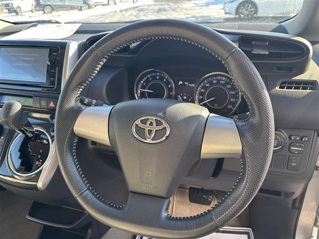 ウィッシュ １．８Ｇ　４ＷＤ　フルセグ　メモリーナビ　ＤＶＤ再生　ミュージックプレイヤー接続可　バックカメラ　ドラレコ　ＨＩＤヘッドライト　乗車定員７人　３列シート　ワンオーナー（7枚目）