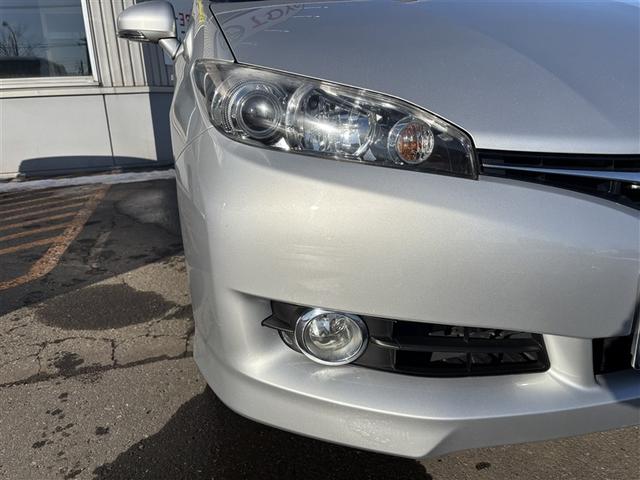 ウィッシュ １．８Ｇ　４ＷＤ　フルセグ　メモリーナビ　ＤＶＤ再生　ミュージックプレイヤー接続可　バックカメラ　ドラレコ　ＨＩＤヘッドライト　乗車定員７人　３列シート　ワンオーナー（21枚目）