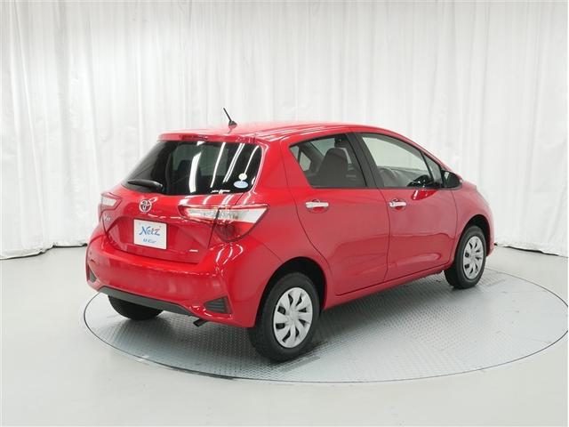 ヴィッツ Ｆ　セーフティーエディションＩＩ　４ＷＤ　ミュージックプレイヤー接続可　衝突被害軽減システム　ドラレコ　ワンオーナー（3枚目）