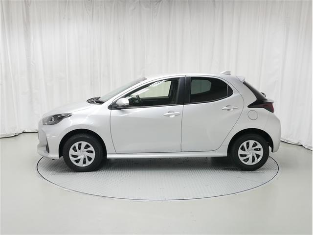 ヤリス Ｘ　４ＷＤ　メモリーナビ　ミュージックプレイヤー接続可　バックカメラ　衝突被害軽減システム　ドラレコ　記録簿（2枚目）