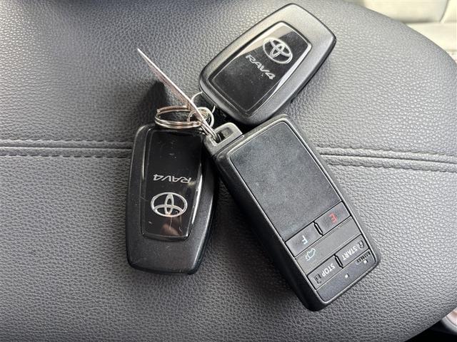 RAV4 G 4WD ミュージックプレイヤー接続可 バックカメラ 衝突被害軽減システム ETC LEDヘッドランプ ワンオーナー 記録簿(25枚目)