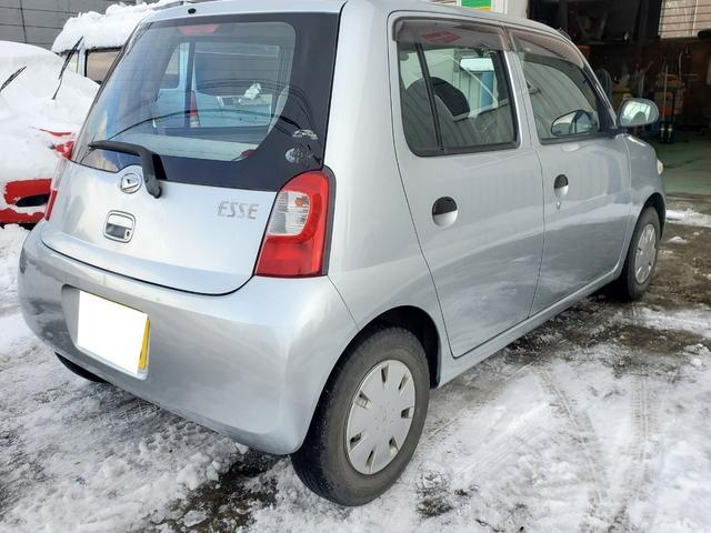 エッセ エコ マニュアル 2WD(9枚目)