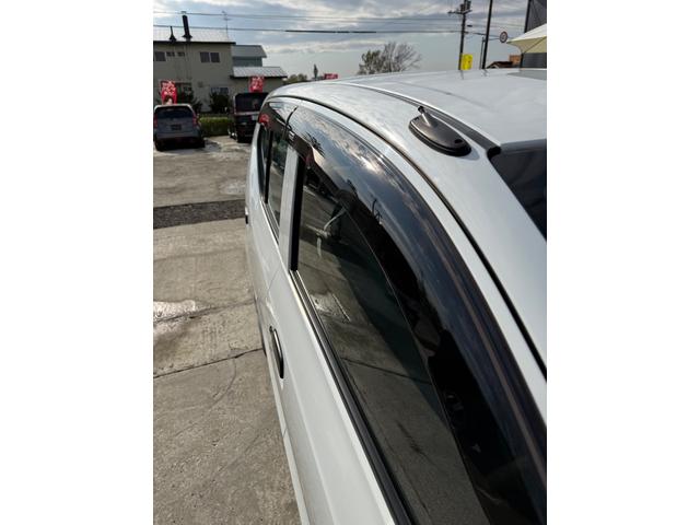 アルト F オートギヤシフト 4WD キーレス シートヒーター 横滑防止装置(11枚目)