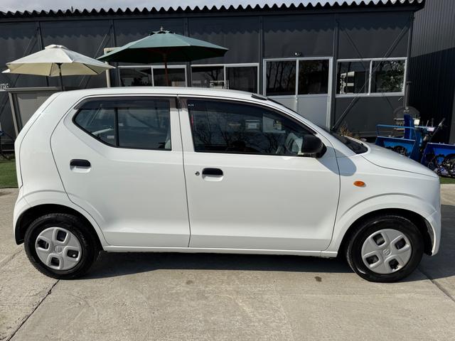 アルト F オートギヤシフト 4WD キーレス シートヒーター 横滑防止装置(17枚目)