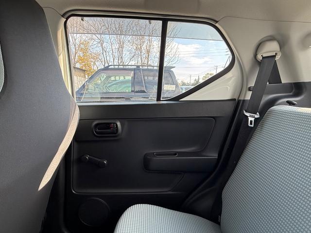 アルト F オートギヤシフト 4WD キーレス シートヒーター 横滑防止装置(37枚目)