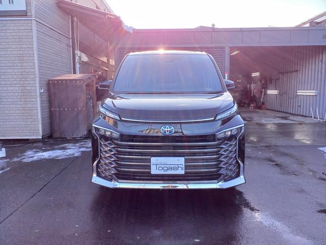 ヴォクシー ハイブリッドＳ－Ｚ　４ＷＤ　純正ナビ／ＴＶ／全方位カメラ　フリップダウンモニター　ビルトインＥＴＣ２．０　シートヒーター　デジタルインナーミラー　アドバンスドパーク　両側パワースライド　ＬＥＤライト　セーフティセンス（2枚目）