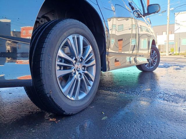 ヴォクシー ハイブリッドＳ－Ｚ　４ＷＤ　純正ナビ／ＴＶ／全方位カメラ　フリップダウンモニター　ビルトインＥＴＣ２．０　シートヒーター　デジタルインナーミラー　アドバンスドパーク　両側パワースライド　ＬＥＤライト　セーフティセンス（10枚目）