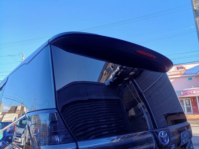 ヴォクシー ハイブリッドＳ－Ｚ　４ＷＤ　純正ナビ／ＴＶ／全方位カメラ　フリップダウンモニター　ビルトインＥＴＣ２．０　シートヒーター　デジタルインナーミラー　アドバンスドパーク　両側パワースライド　ＬＥＤライト　セーフティセンス（17枚目）